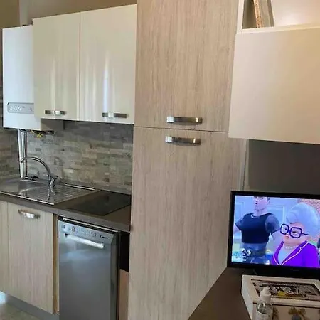 Nene Al Mare Con Posto Auto Wifi E Idromassaggio 公寓